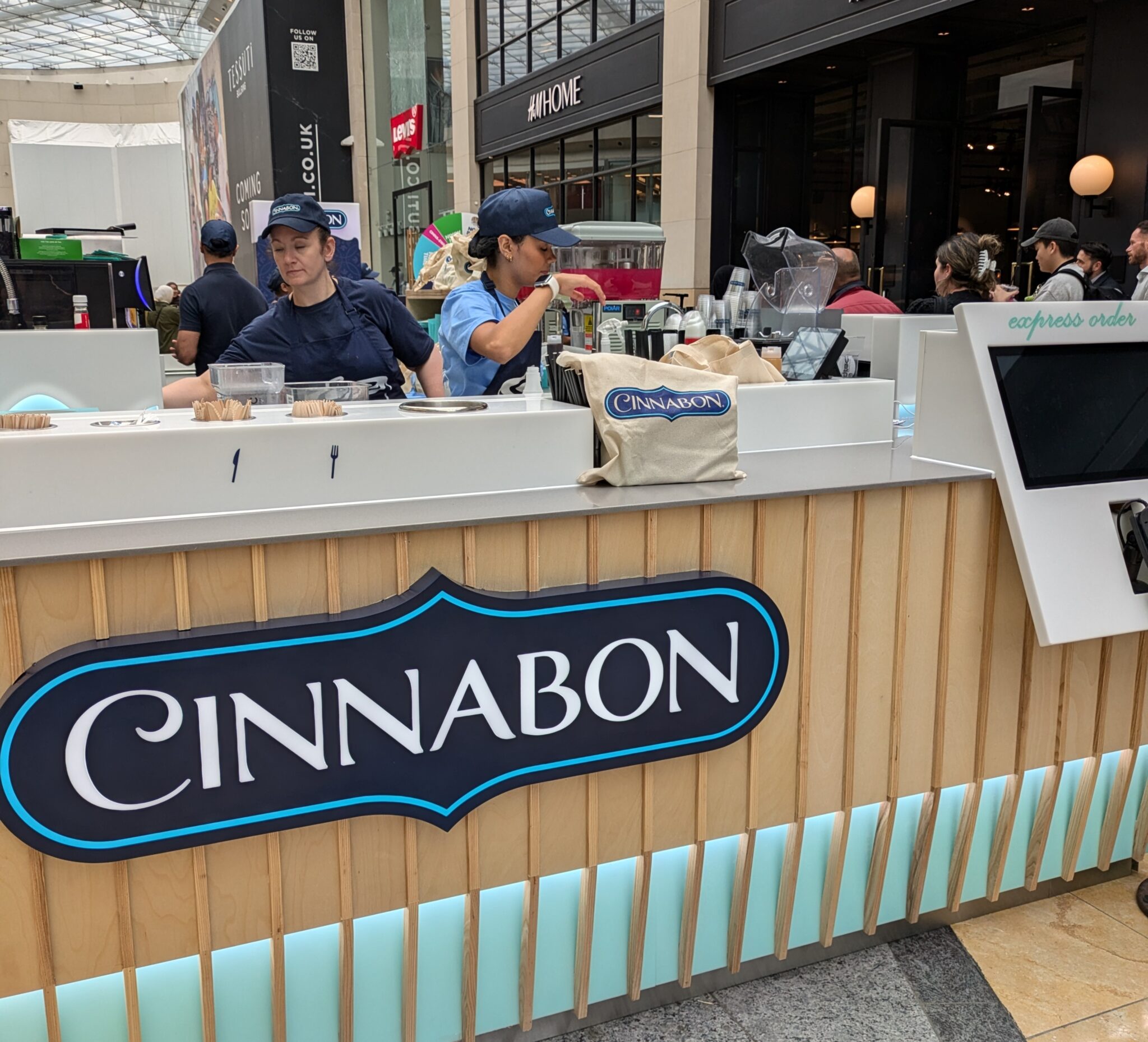 World famous US bakery Cinnabon launches in Birmingham Central BID