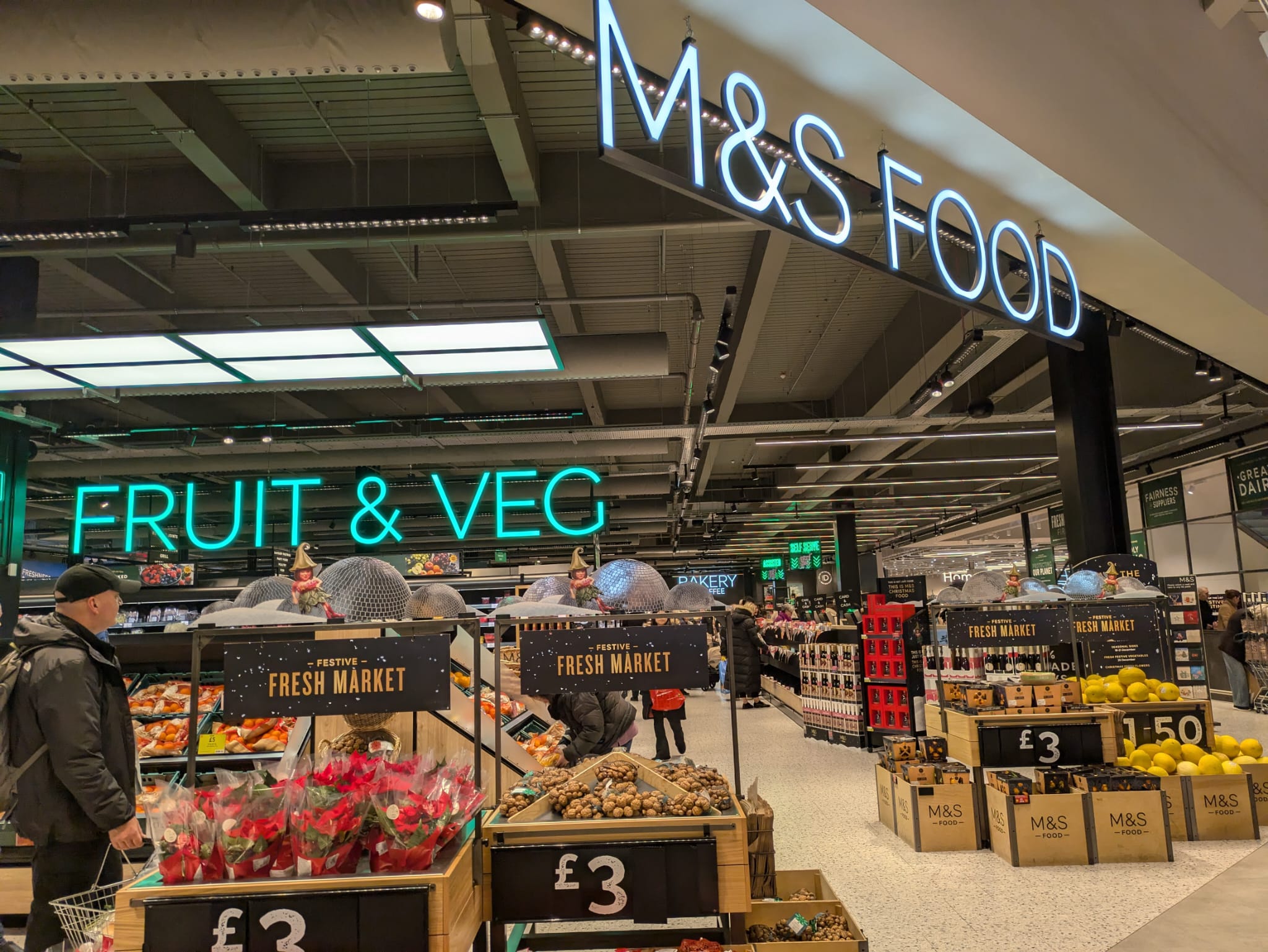 Birmingham Christmas shopping 2025 store opening times