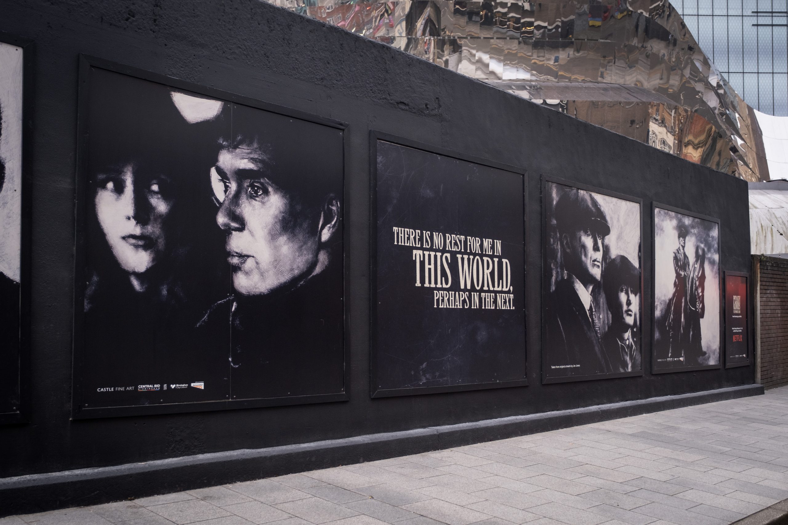 Stunning new Peaky Blinders artwork goes up in Birmingham’s Hill Street